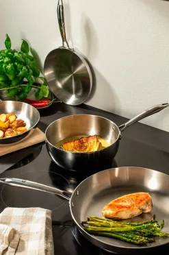 Anders Petter Sautepanne Classic 22 cm