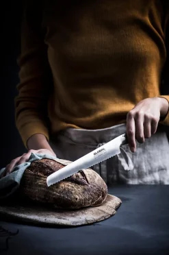 Global Brödkniv G-9 22 cm, tandad